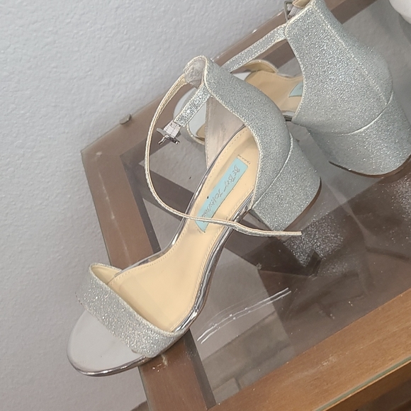 Y2K style Betsey Johnson silver glitter block heels size 7 - Picture 9 of 12
